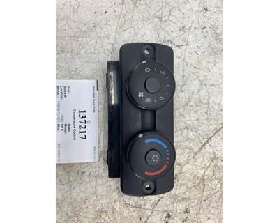 Freightliner Cascadia Sleeper Heater / AC Temp Control, Part # A22-60669-002