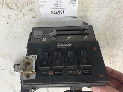 GMC 16054617-2 Heater / AC Temp Control for a GMC C7500
