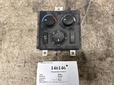 Volvo 84732236 Heater / AC Temp Control
