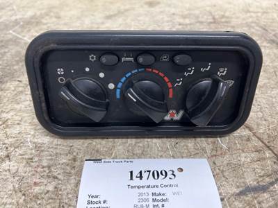 Western Star A22-73379-005 Heater / AC Temp Control for a Western Star TR 4900 FA