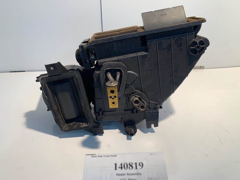 2005 Freightliner A2252354005 Heater Assembly for a Freightliner M2 106 For Sale Owensboro
