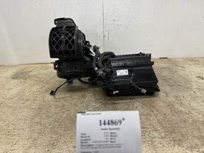 Freightliner A22-73651-001 Heater Assembly for a Freightliner CASCADIA 126