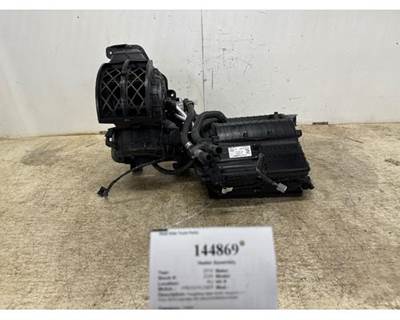 Freightliner A22-73651-001 Heater Assembly for a Freightliner CASCADIA 126