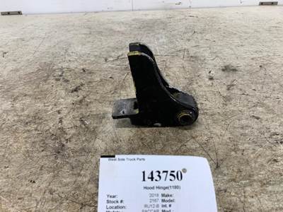 Paccar L48-6086 Hood Hinge for a Peterbilt 579