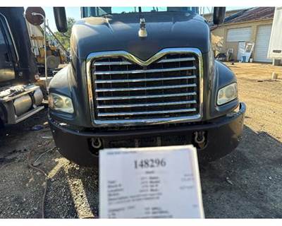 2011 Mack CXU612 Hood, OEM 82716357