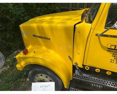 2013 Western Star 4900FA Hood, Part # A17-15835-002