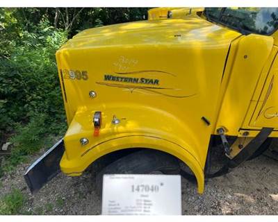2013 Western Star 4900FA Hood, Part # A17-15835-002