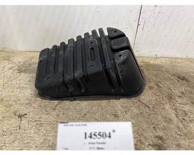 Freightliner 17-15486-001 Right Inner Fender for a Freightliner CASCADIA