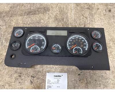 Freightliner A22-71989-000 Instrument Panel Cluster for a Freightliner CASCADIA 113BBC