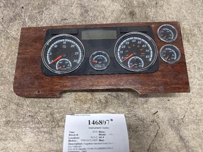 Freightliner A22-71989-301 Instrument Panel Cluster for a Freightliner CASCADIA 113BBC