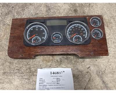 Freightliner A22-71989-301 Instrument Panel Cluster for a Freightliner CASCADIA 113BBC