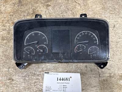 Freightliner A22-75412-101 Instrument Panel Cluster for a Freightliner CASCADIA 126