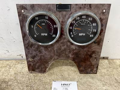 International 3592577C91 Instrument Panel Cluster for a International 9400I