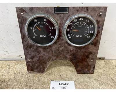 International 3592577C91 Instrument Panel Cluster for a International 9400I