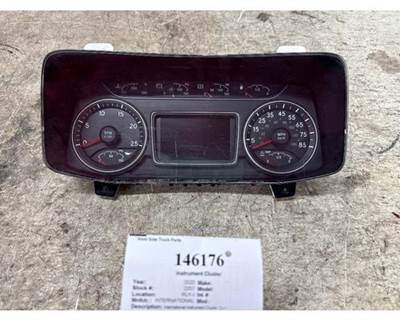 International 4093454C1 Instrument Panel Cluster for a International LT625