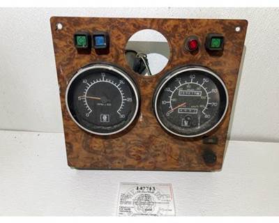 Kenworth K176-8476 Instrument Panel Cluster for a Kenworth T800