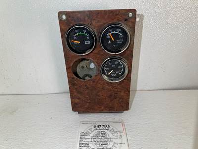 Kenworth Q43-1059-7 Instrument Panel Cluster for a Kenworth T800