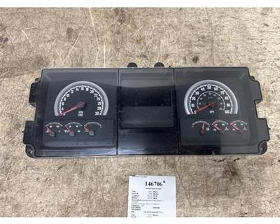 Mack 22924492 Instrument Panel Cluster for a Mack R686T