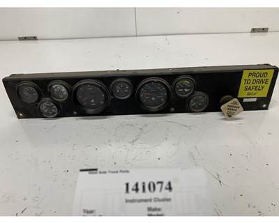 Mack MR688S Instrument Panel Cluster
