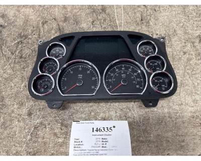 Paccar Q43-6057-1-2-109C Instrument Panel Cluster for a Peterbilt 579