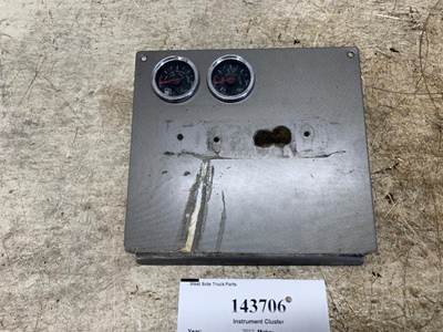 Paccar S64-1302-1110000 Instrument Panel Cluster for a Kenworth T270