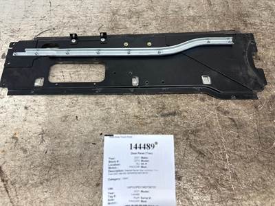 Paccar R25-6067R Right Interior Door Panel for a Peterbilt 389