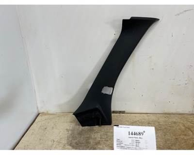 2020 Freightliner Cascadia 126 Right Upper A Pillar Cover, Part # A18-68716-006