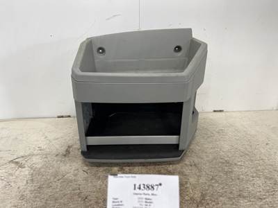 Paccar U29-1097-10101 Right Interior Part for a Kenworth T680
