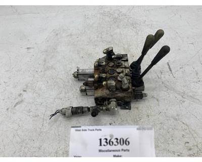 Parker 3 Spool Hydraulic Mobile Directional Control Valve Assembly, Part # V10-0371