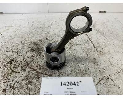 Cummins ISB B6.7 Engine Piston and Connecting Rod, Part # 5257364 from 2021 International MV607