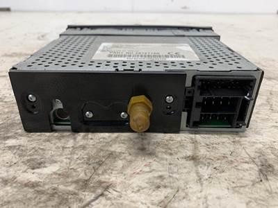 2012 Delphi 28127766 Radio for a International DuraStar 4300