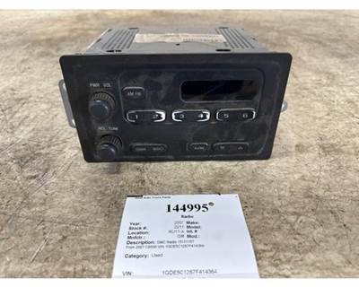 GMC 15131157 Radio for a GMC C5C042