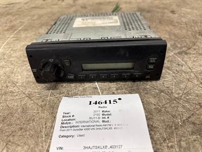 International 3825122C1 Radio for a International DuraStar 4300