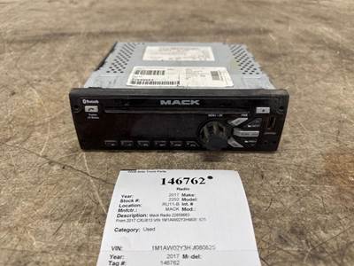 Mack 22659663 Radio for a Mack CXU613
