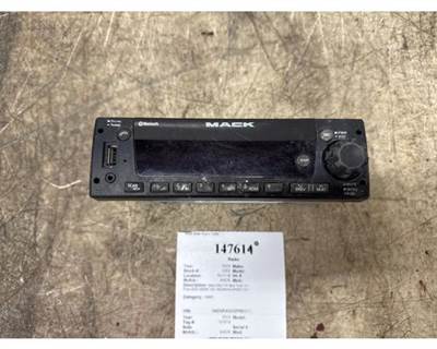 Mack 23728237 Radio for a Mack GR64F