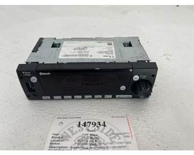 Paccar PP107180-7103211200 Radio for a Kenworth T680