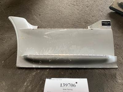 Freightliner 22-68134-000 Fairing for a Freightliner CASCADIA 125BBC