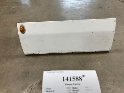 Freightliner A22-44904-001 Right Sleeper Fairing for a Freightliner COLUMBIA 120