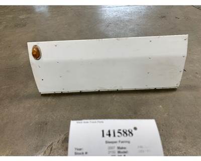 Freightliner A22-44904-001 Right Sleeper Fairing for a Freightliner COLUMBIA 120