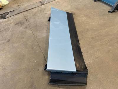 Freightliner A22-67506-004 Left Sleeper Fairing for a Freightliner CASCADIA