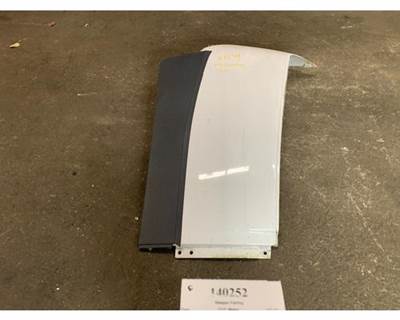 Volvo VNL Right Sleeper Fairing