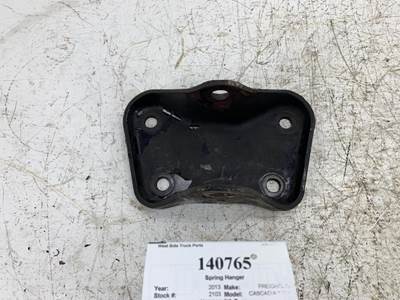 Freightliner 16-18102-001 Spring Hanger for a Freightliner CASCADIA 125BBC