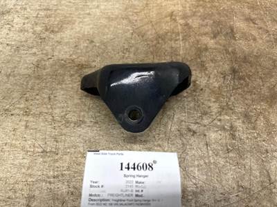 Freightliner 16-18289-001 Right Spring Hanger for a Freightliner M2 106