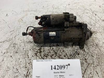 Mitsubishi M009T70379 Starter for a International MV607