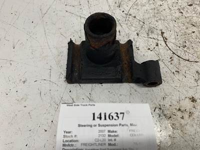 Freightliner 16-15214-001 Left Suspension Parts for a Freightliner COLUMBIA 120