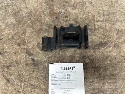 Freightliner R16-21186-001 Right Suspension Parts for a Freightliner M2 106