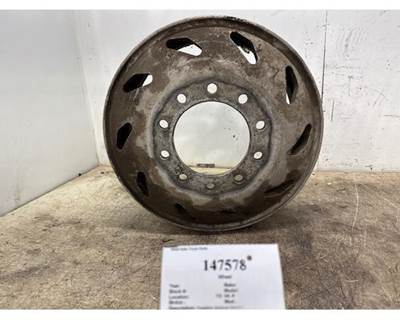 Freightliner Aluminum Directional Wheel 24.5 X 8.25 Hub Pilot
