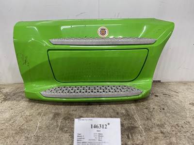 Peterbilt 579 Right Truck Skirt