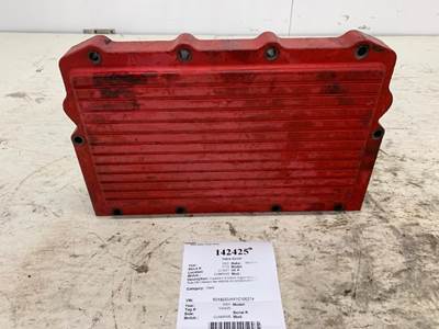 Cummins 3075016 Valve Cover for a Western Star TR 4900 EX