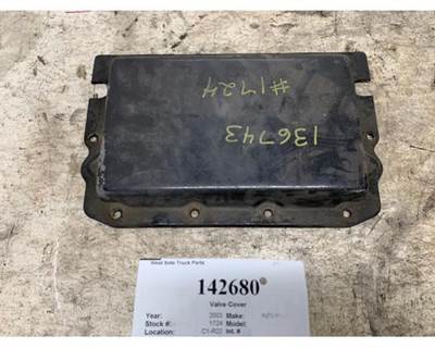 Cummins 3075022 Valve Cover for a International 9200I